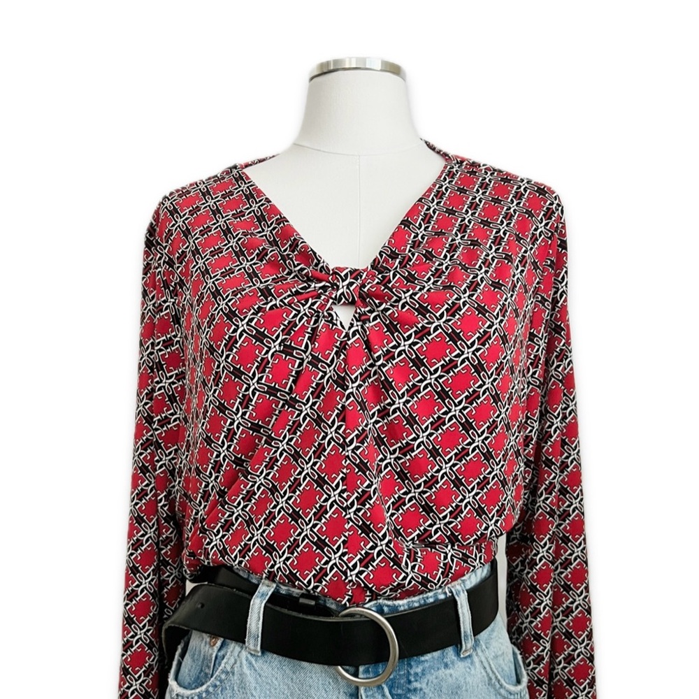 liz claiborne | stylish red 3/4 sleeve keyhole tunic logo pattern blouse | sz xl